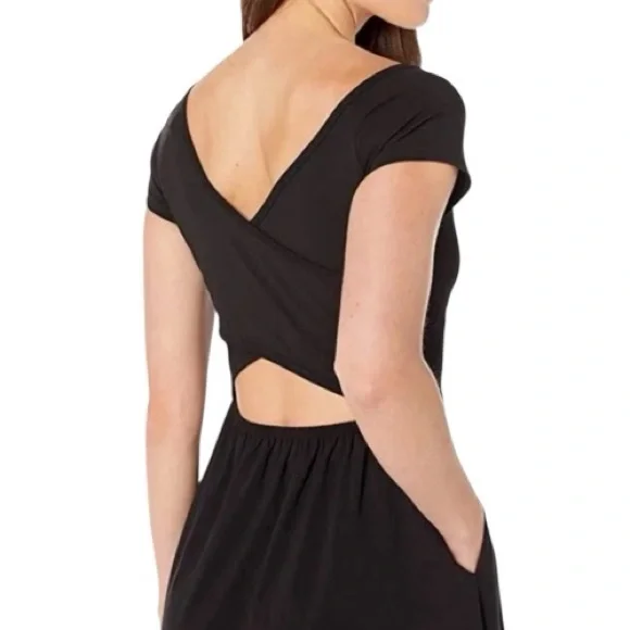 Pact NWOT Women’s Size M Black Cotton Helena Criss Cross Back Mini Dress - Picture 1 of 6